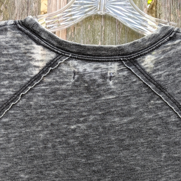 Super soft distressed gray Austin sleeveless tee - Picture 5 of 9